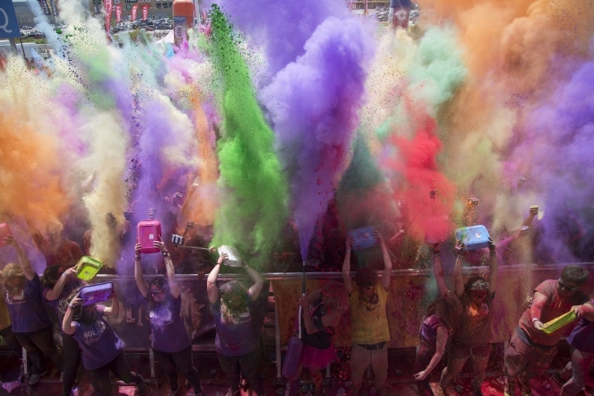 La fiebre de la Holi Run llega a Burgos