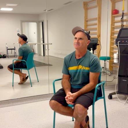 Aitor Francesena inicia su rehabilitación en Policlínica Gipuzkoa tras ser intervenido del hombro