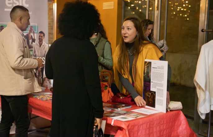 Una incubadora en Valencia impulsa a mujeres migrantes a crear sus propios medios de vida