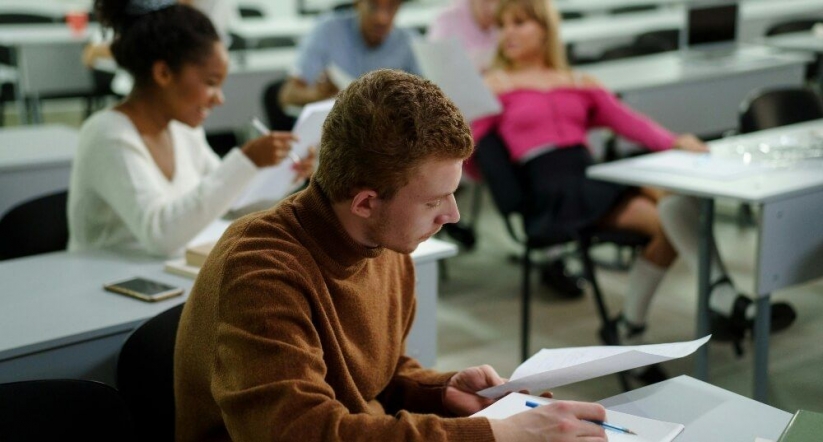 Sector Asegurador evalúa el impacto del ciberriesgo en la educación española tras analizar 2.700 colegios