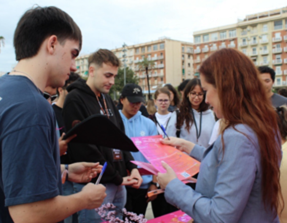 Tinder y ESN colaboran para impulsar el bienestar emocional y reducir la soledad entre estudiantes