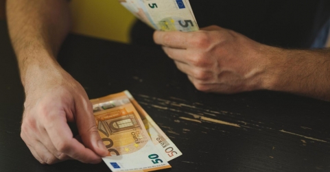 La Casa del TPV analiza la huelga del TPV: autónomos optan por el pago en efectivo en toda España