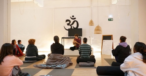 GO Yoga Estudio consolida un encuentro pionero que une ciencia, medicina y yoga