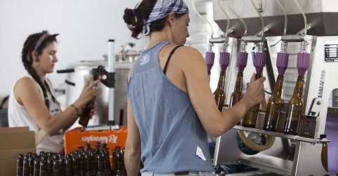 Bailandera, la cooperativa cervecera que convierte la economía social en un proyecto de vida compartido