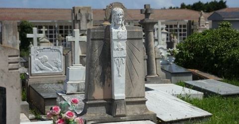 Geneanet alcanza los 7,5 millones de tumbas digitalizadas con las que preservar la memoria histórica