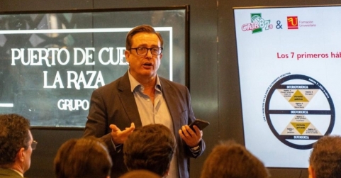 Ignacio Campoy inaugura el año del Club de Empresas Caja 87 con una ponencia sobre los hábitos del éxito empresarial