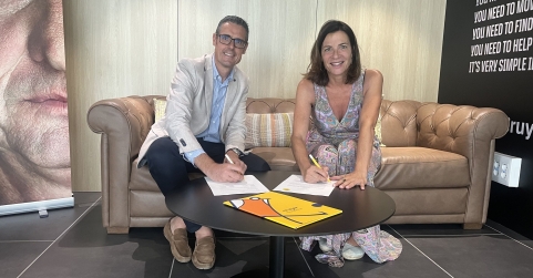 Grupo Moure y la Fundación Cruyff firman un acuerdo para promover la inclusión social a través de la movilidad sostenibl