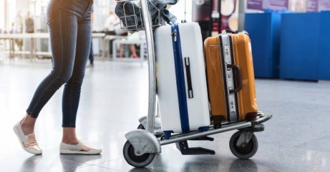 AirHelp alerta sobre una posible normativa europea para frenar abusos con el equipaje en aeropuertos