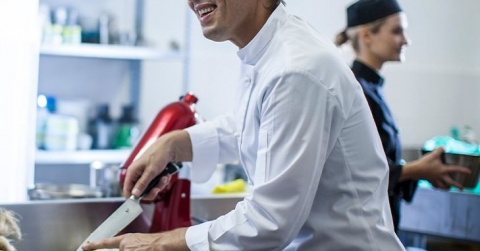 Formación Universitaria potencia la alta cocina profesional con su FP Preparatorio de Técnico Superior en Dirección de C